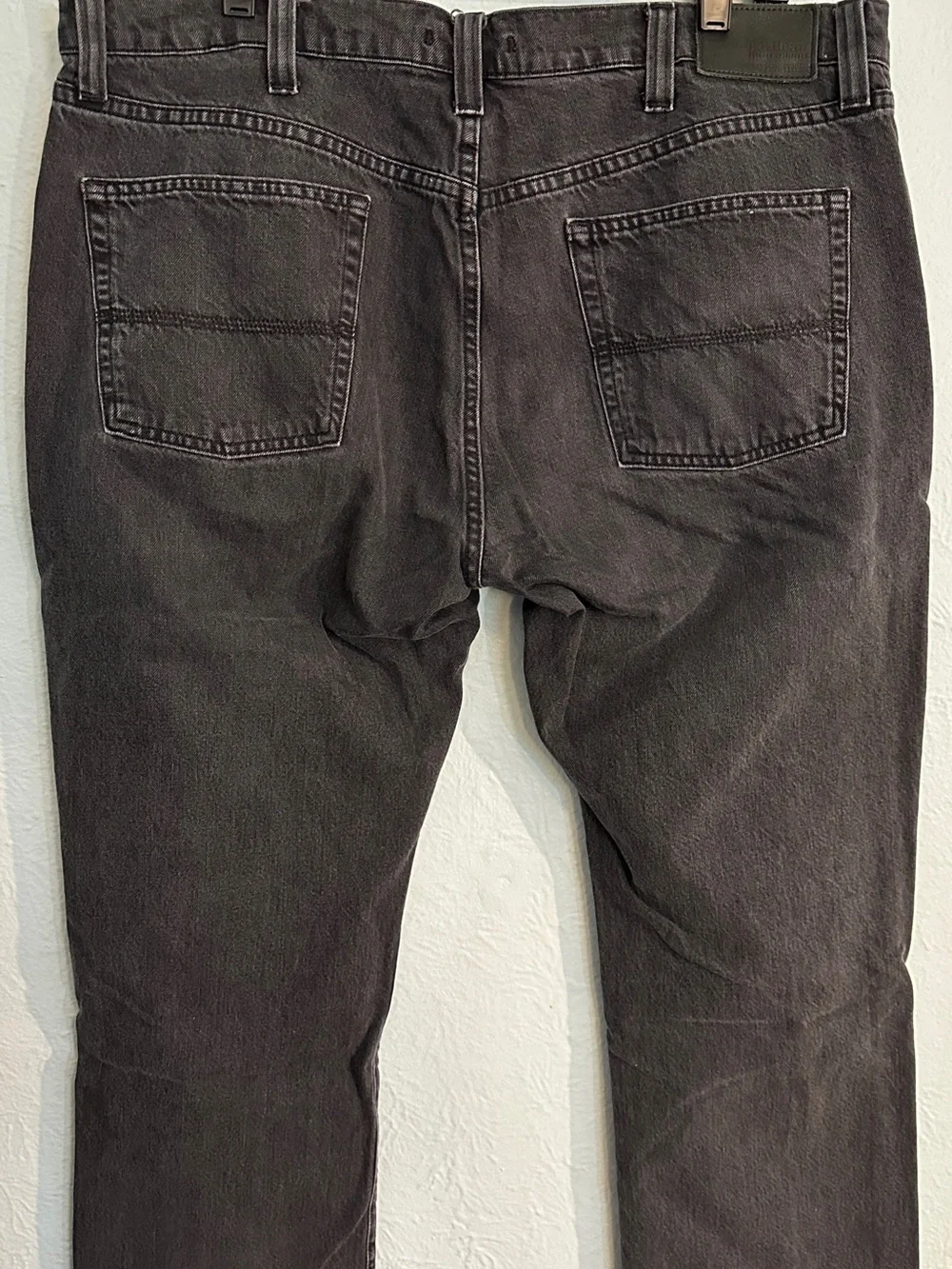 L.L.Bean Men’s 1912 Trail Fit denim jeans in washed black, size 40x29